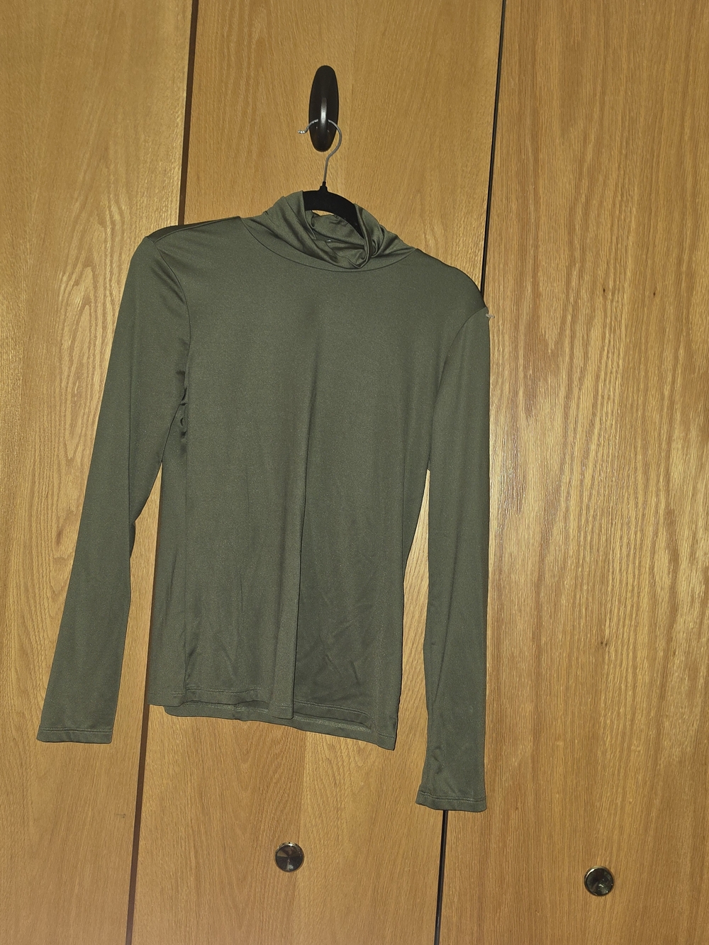 ANTONIO MELANI Olive Green Long-Sleeve Mock $35 EUC